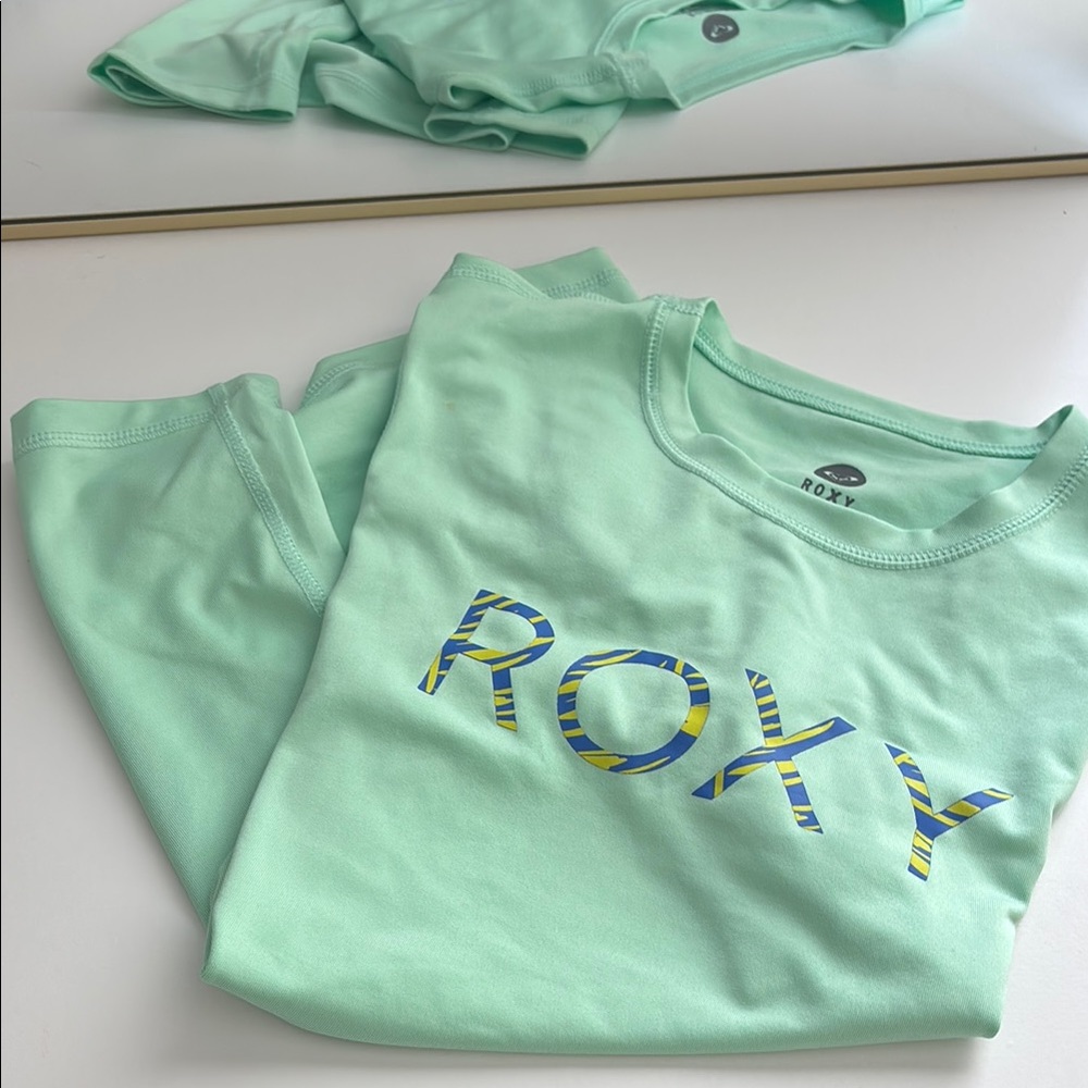 Roxy rash guard
